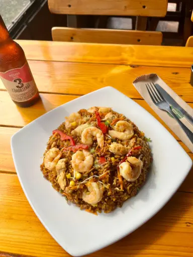 Arroz Pollo y Camarón